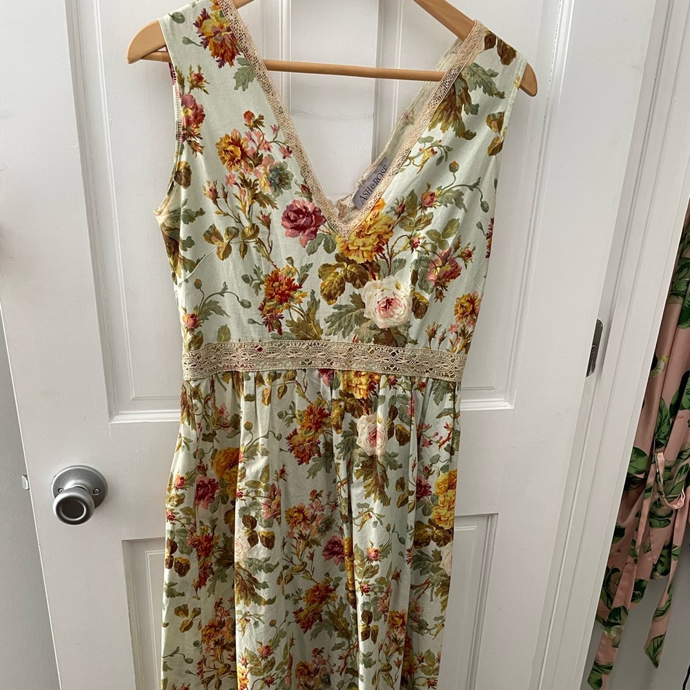 Ash and Rose Floral Dress size small